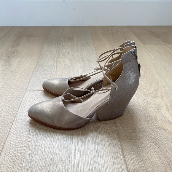 Eileen Fisher Ghillie Rope Pump Block Heel - Picture 4 of 7